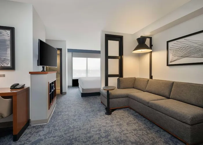 Hyatt Place Tampa Busch Gardens