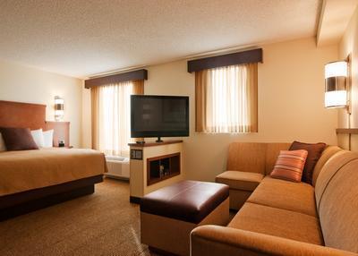 Hyatt Place Busch Gardens Hotel 3*