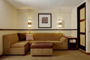 Hyatt Place Busch Gardens 3*