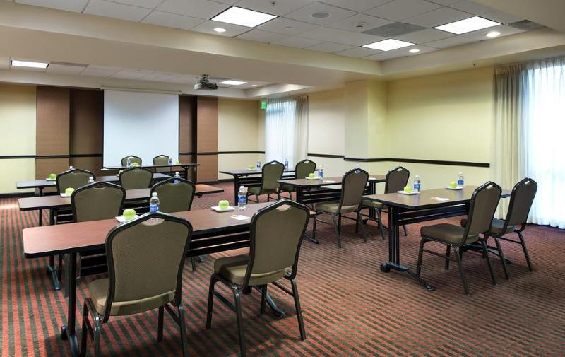 Hyatt Place Busch Gardens Hotel 3*